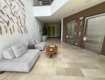 Se alquila apartamento en Escazú San José 26-1705