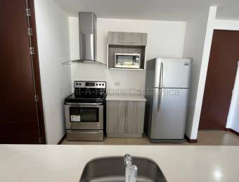 Se alquila apartamento en Escazú San José 26-1705