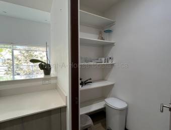 Se alquila apartamento en Escazú San José 26-1705