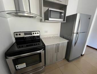 Se alquila apartamento en Escazú San José 26-1705