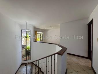 Se alquila casa en Escazú San José 26-1475