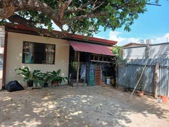 Venta de casa con amplio terreno e inversión estratégica #26-1910 GS