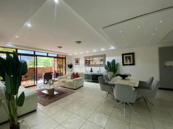 Venta de Apartamento en Río Oro-Santa Ana. RAH 26-1952