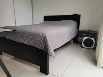 Venta de Apartamento en Hatillo, San José. RAH 23-2372