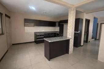 Casa en venta en Mata de Plátano con vista verde y espacio para 4 vehículos #26-1542 GS