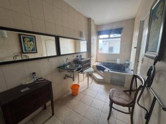 Hotel en venta en San Pedro de Montes de OCa MLS 26-1811