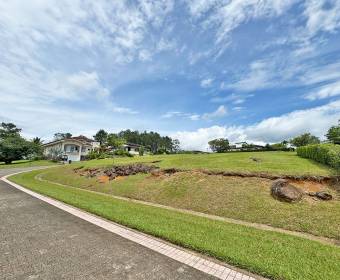 Lote de 881 m2 a la venta en Condominio Las Vueltas, Ciudad Hacienda Los Reyes, La Guacima.