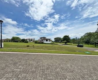 Lote de 881 m2 a la venta en Condominio Las Vueltas, Ciudad Hacienda Los Reyes, La Guacima.