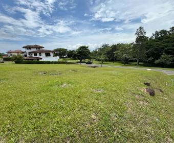 Lote de 881 m2 a la venta en Condominio Las Vueltas, Ciudad Hacienda Los Reyes, La Guacima.