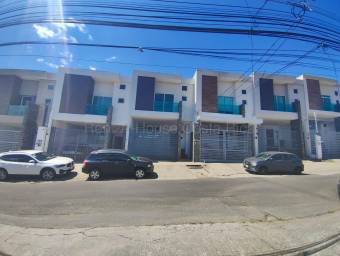 Casa en venta contemporánea en San Rafael de Heredia con acabados de lujo #26-1686 GS