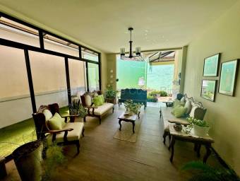 Venta de Casa en Curridabat-Granadilla. 