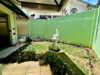 Venta de Casa en Curridabat-Granadilla. 