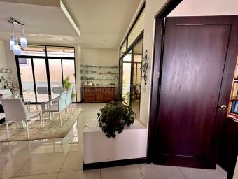 Venta de Casa en Curridabat-Granadilla. 