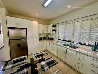 Venta de Casa en Curridabat-Granadilla. 