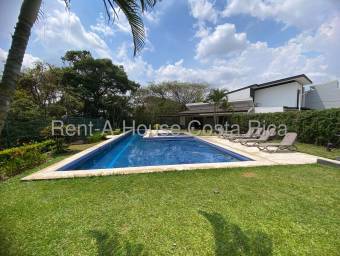 Se alquila casa en Santa Ana San José 26-1463