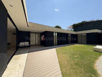 Se alquila casa en Pozos Santa Ana 26-1654