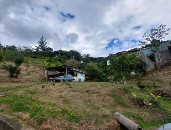 Se vende lote en Desamparados San José 26-875