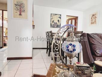 Se vende casa en Ulloa Heredia 26-1473