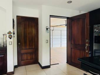 Venta de Casa en Flores-San Joaquín de Heredia. RAH 26-1291