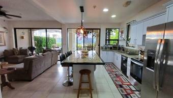Venta de Casa en Tres Ríos, Cartago. RAH 25-1408