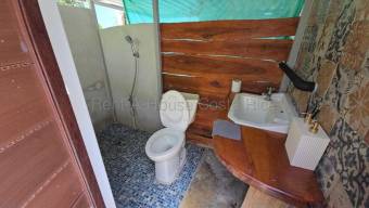 Venta de Casa Amueblada en Talamanca-Cahuita, Limón. RAH 26-1897