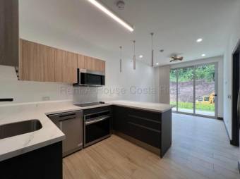 Alquiler de Apartamento de Lujo en Santa Ana. RAH 26-1960