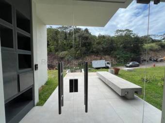Alquiler de Apartamento de Lujo en Santa Ana. RAH 26-1960