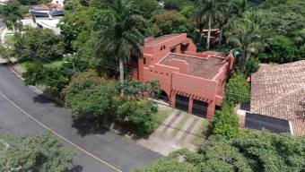 Venta de Casa en Pozos de Santa Ana.