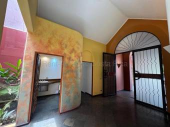 Venta de Casa en Pozos de Santa Ana.