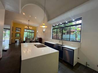 Venta de Casa en Pozos de Santa Ana.