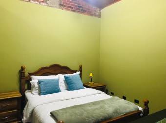 Se vende casa en Catedral San José 26-1130
