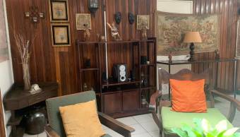 Se vende casa en Montes de Oca San José 26-96