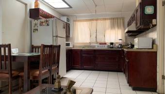 Se vende casa en Montes de Oca San José 26-96