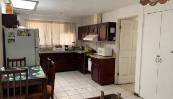 Se vende casa en Montes de Oca San José 26-96