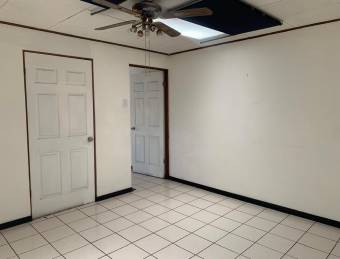 Se vende casa en Montes de Oca San José 26-96