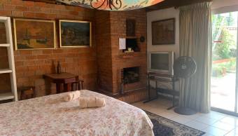 Se vende casa en Montes de Oca San José 26-96