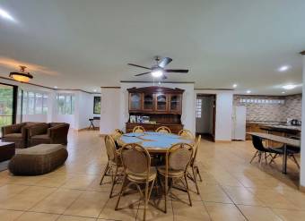 Se vende casa en Belén Heredia 26-987