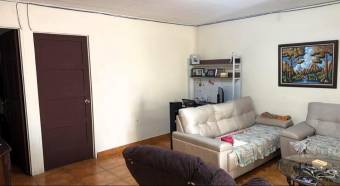 Venta de Propiedad con 3 Unidades en Moravia. 26-380