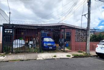 Venta de Propiedad con 3 Unidades en Moravia. 26-380