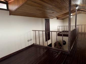 Se vende casa en Escazú San José 26-1085