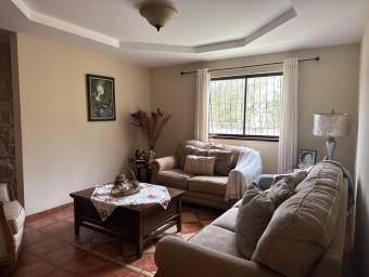 Se vende casa en Escazú San José 26-1085