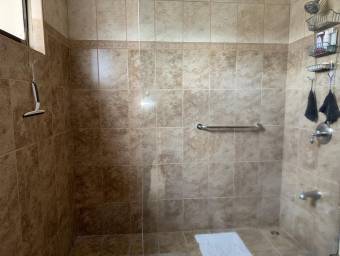 Se vende casa en Escazú San José 26-1085