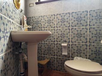Se vende casa en Escazú San José 26-1085