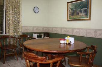Se vende casa con uso de suelo mixto en Hospital San José 23-905