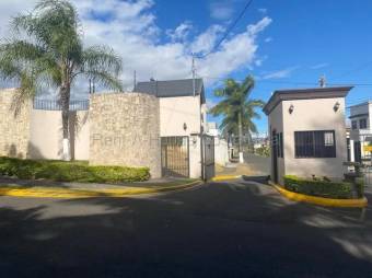 Venta de Casa de Lujo en Condominio Villas del Río, Alajuela. RAH 26-1970
