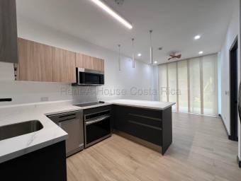 Se alquila apartamento en Santa Ana San José 26-1960