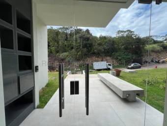 Se alquila apartamento en Santa Ana San José 26-1960