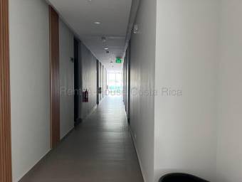 Se alquila apartamento en Santa Ana San José 26-1960