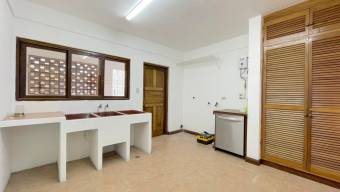 Se alquila casa en Escazú Centro 26-1349
