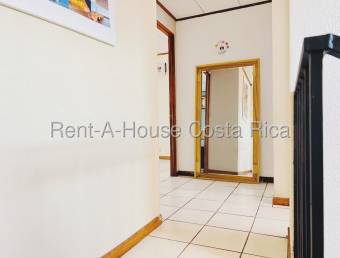 Se vende casa en Ulloa Heredia 26-1473